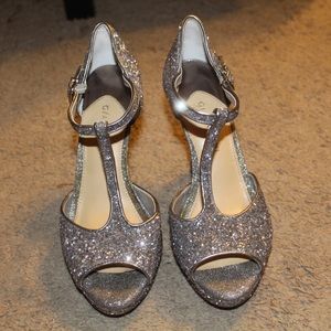 Gianni Bini- Silver glitter heels